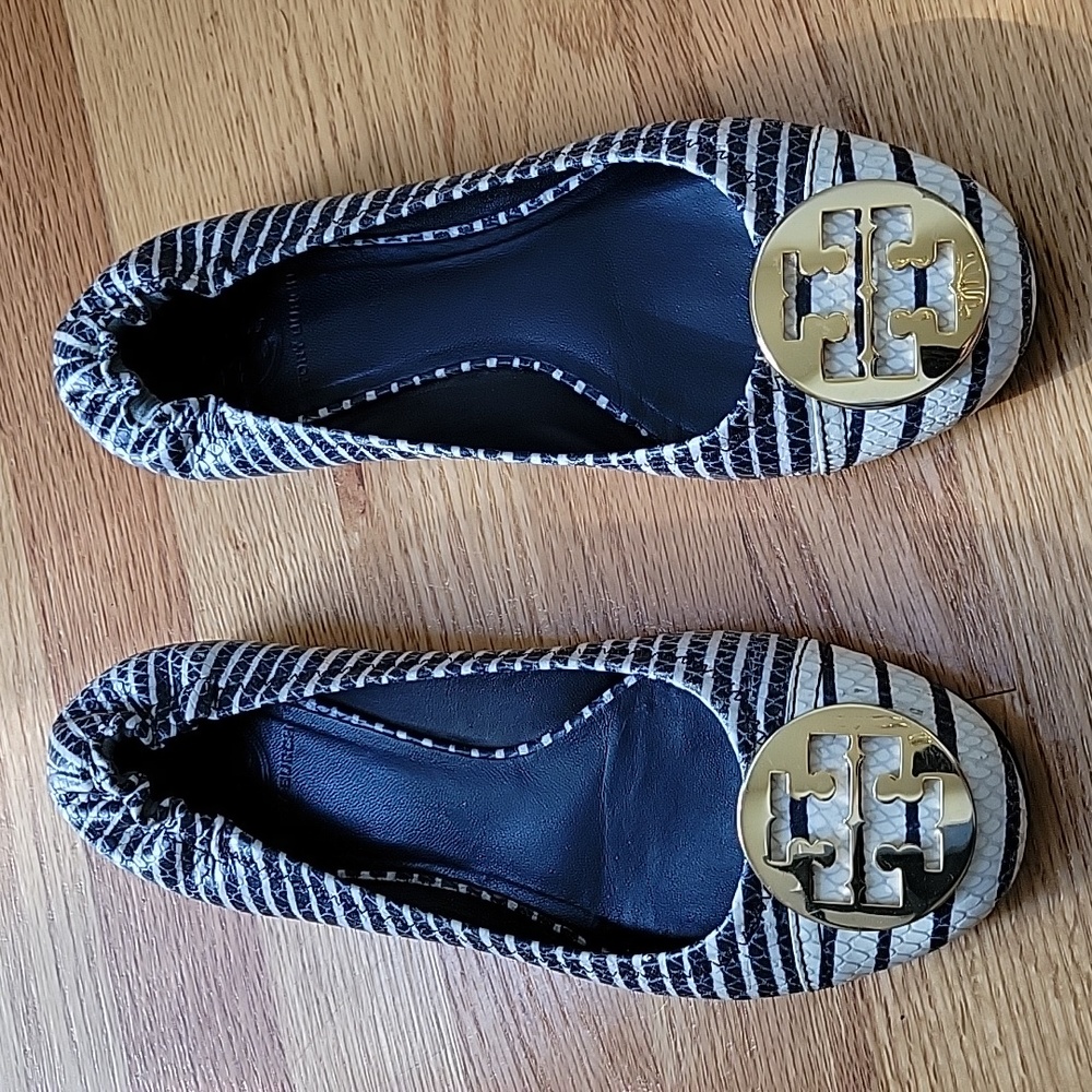 Tory Burch size 9 wowens slip on flats shoes
